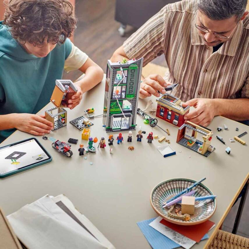 LEGO Örümcek Adam, Oscorp'a Karşı 76324 - 9