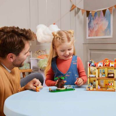 LEGO Bluey: Bluey’nin Aile Evi 11203 - 12