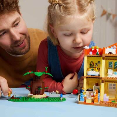 LEGO Bluey: Bluey’nin Aile Evi 11203 - 14