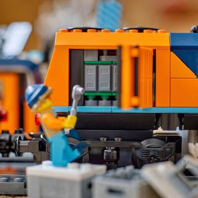 LEGO City Kaşiflerin Kuzey Kutbu Ekspres Treni (60470) - 9