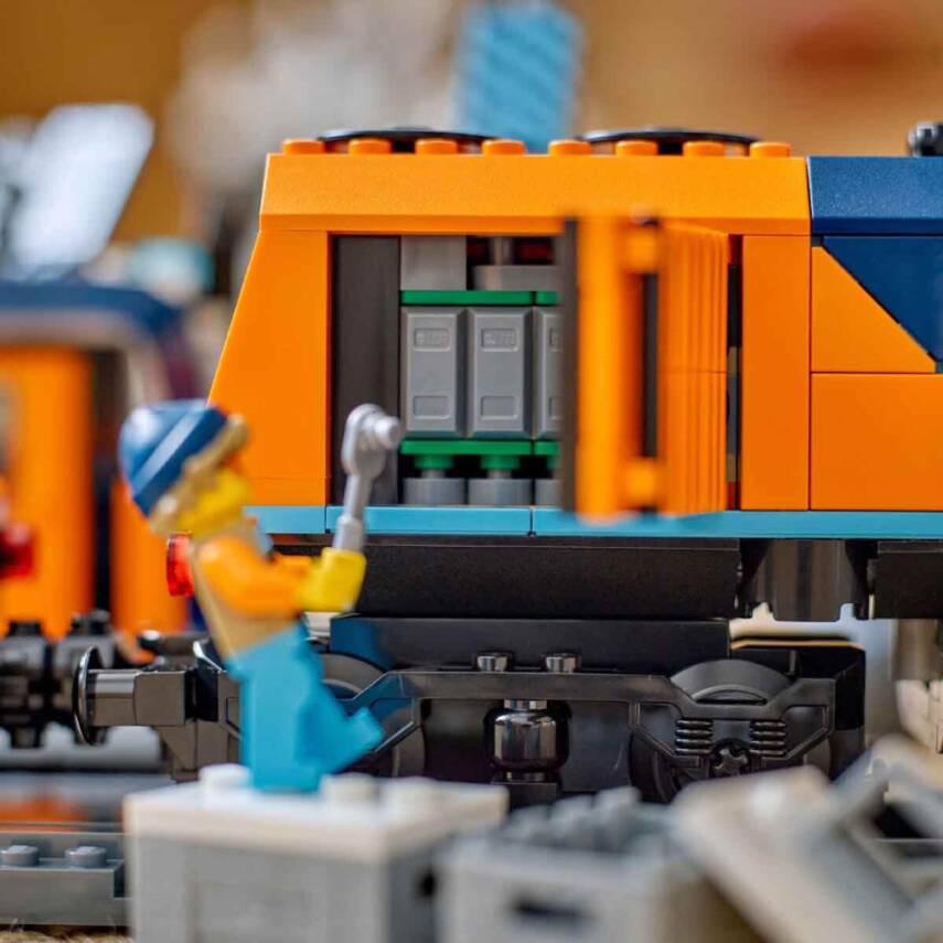 LEGO City Kaşiflerin Kuzey Kutbu Ekspres Treni (60470) - 9