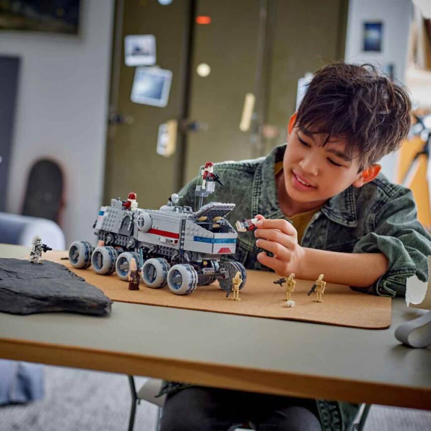 LEGO Star Wars: Klon Savaşları Cumhuriyet Juggernaut 75413 - 10