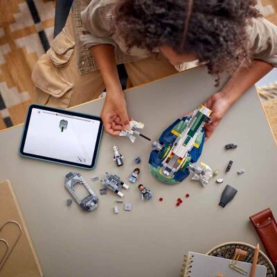 LEGO Star Wars: Klonların Saldırısı Jango Fett’in Starship’i 75433 - 10