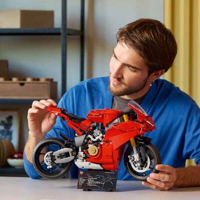 LEGO Technic Ducati Panigale V4 S Motosiklet (42202) - 10