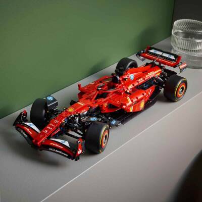LEGO® Technic Ferrari SF-24 F1 Araba 42207 - 7