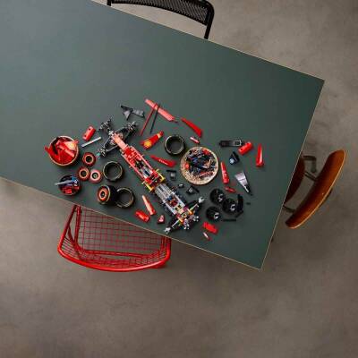 LEGO® Technic Ferrari SF-24 F1 Araba 42207 - 9