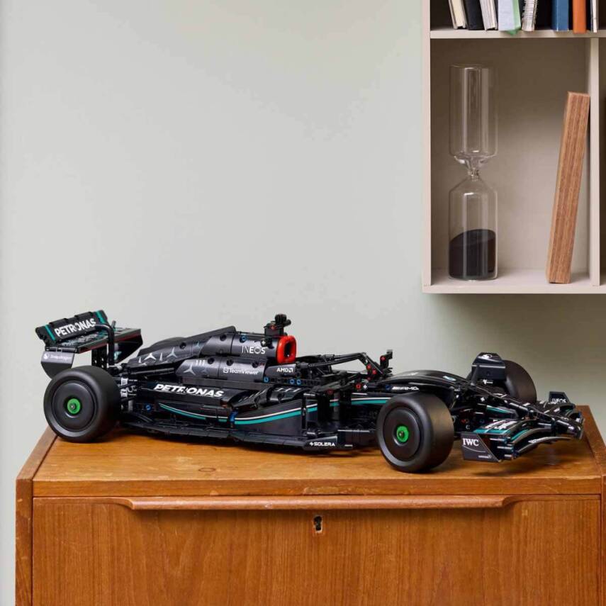 LEGO Technic Mercedes-AMG F1 W14 E Performance 42171 - 8