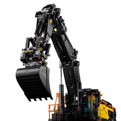 LEGO Technic Volvo EC500 Hybrid Ekskavatör (42215) - 2